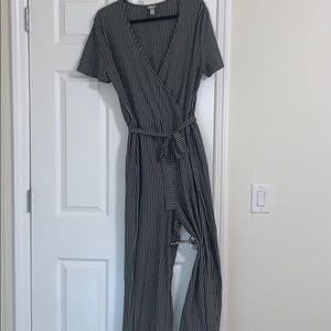 Wide legged Jumpsuit